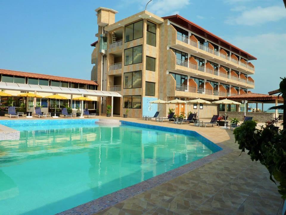 Hotel Le Petit Bateau Conakry Exterior foto